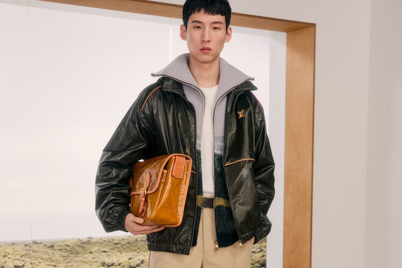 a-louis-vuitton-2027-es-oszi-kollekcioja-egy-elegans-angol-videki-kastelykertbe-kalauzol-minket-j50xwe