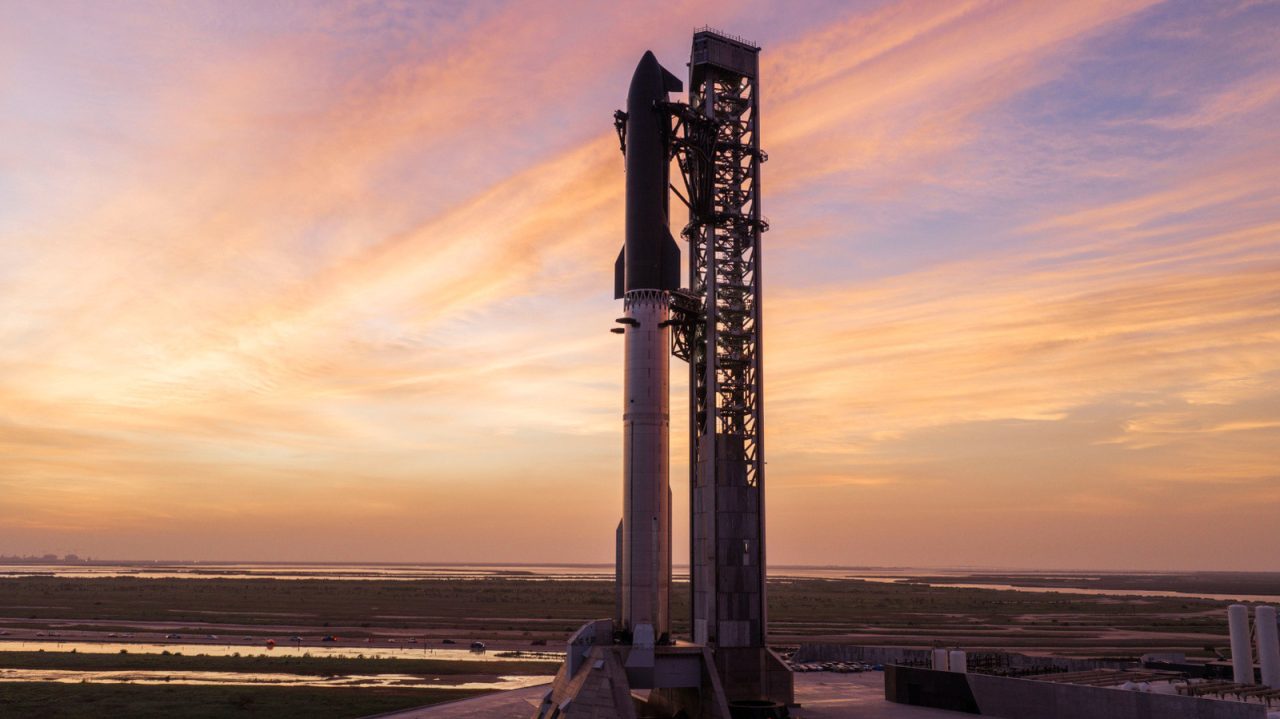 Starship trece la fapte și lansează direct pe orbită noua generație de sateliți Starlink