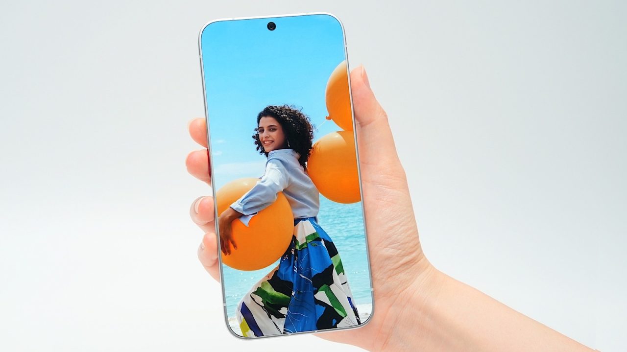 Tecno pregătește telefonul cu ecran infinit care ar putea șterge definitiv ramele enervante