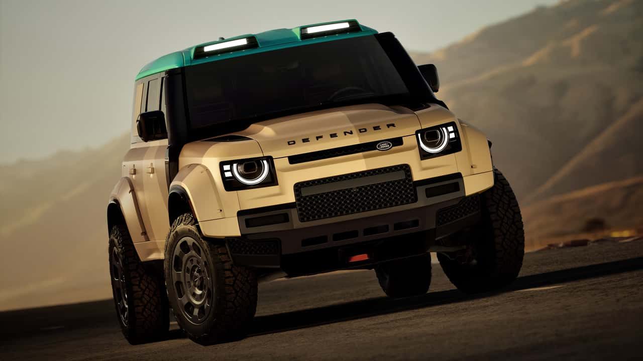 Bestia Dakarului, Land Rover Defender, a devenit oficial de stradă cu numere de înmatriculare