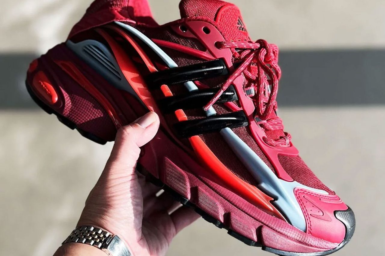 Pharrell x adidas Adistar Jellyfish în roșu aprins, redefinind stilul tău urban