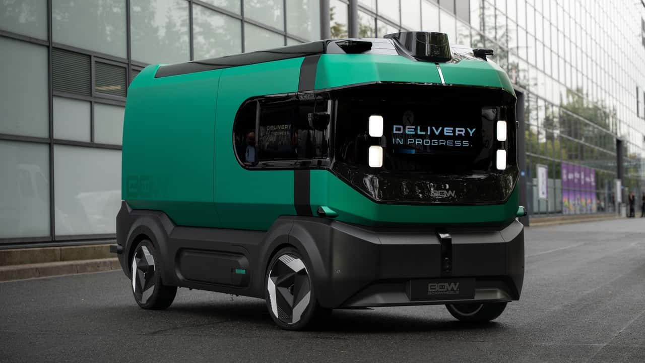 Europa primește furgonul electric autonom pentru livrări fără șofer
