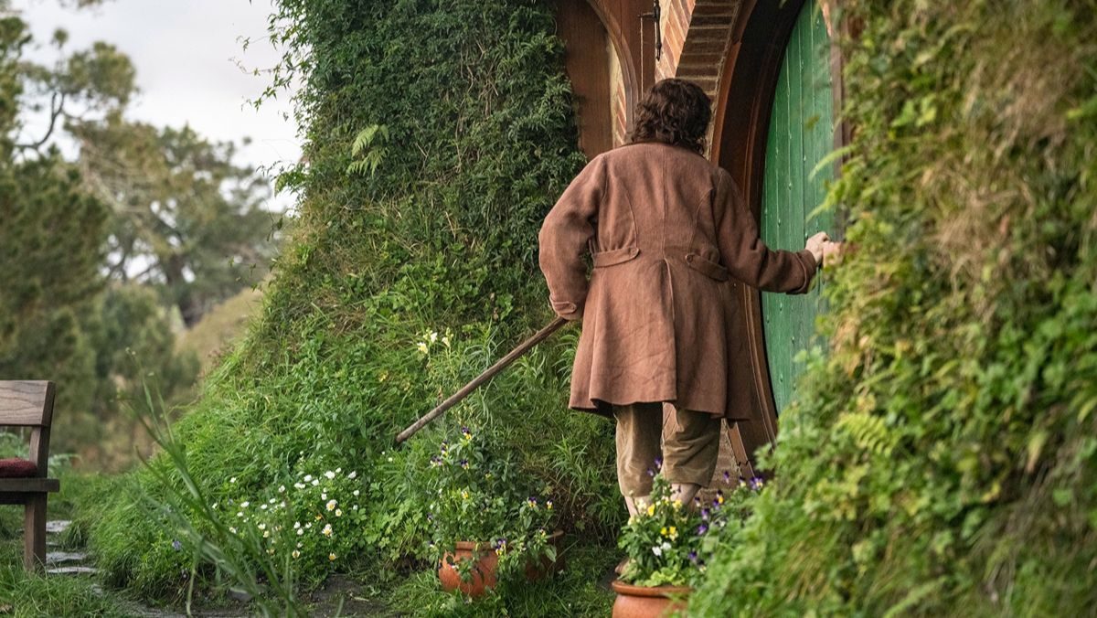 Frodo se întoarce în Shire în primele imagini ale Vânătorii lui Gollum