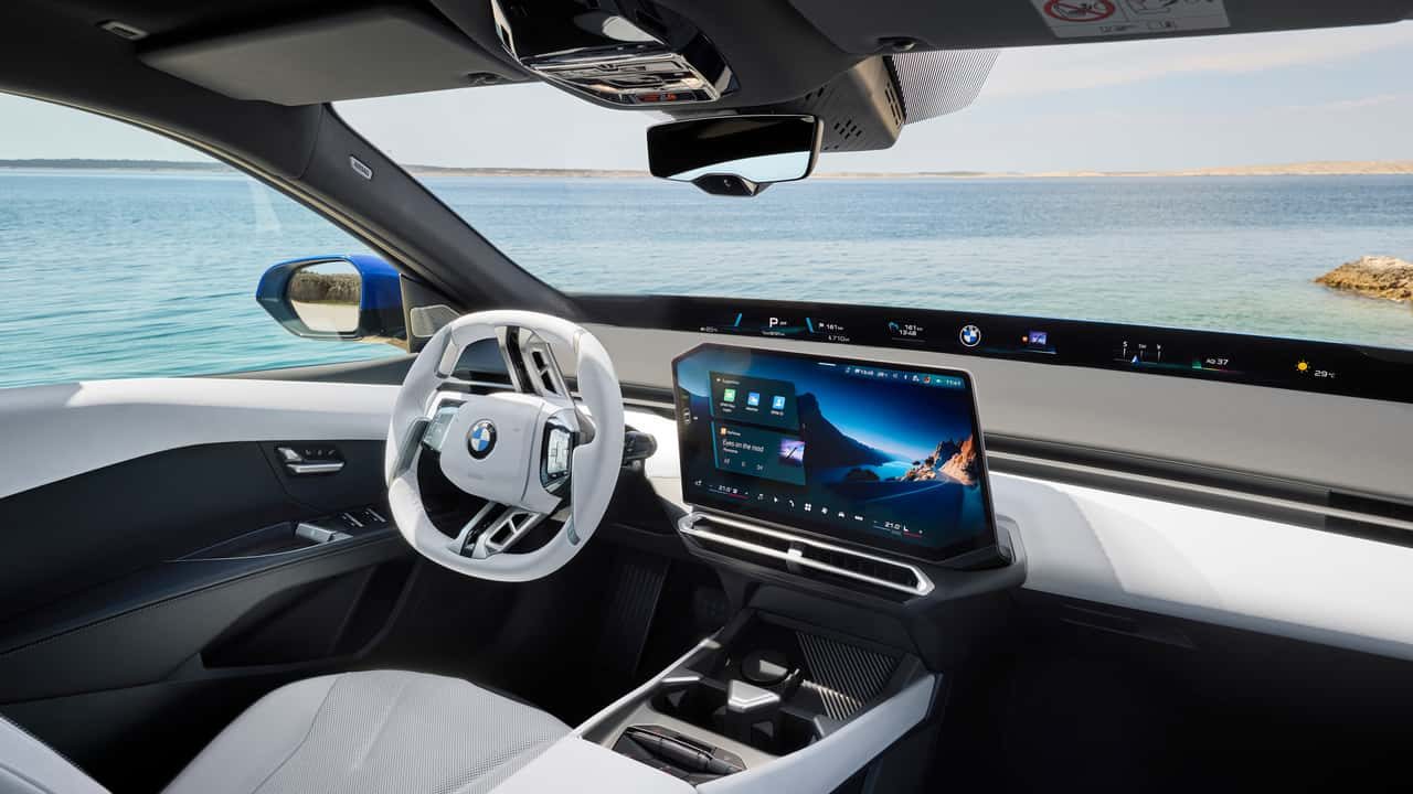 Interiorul BMW Seria 3 2027 surprinde prin tehnologii avansate și confort